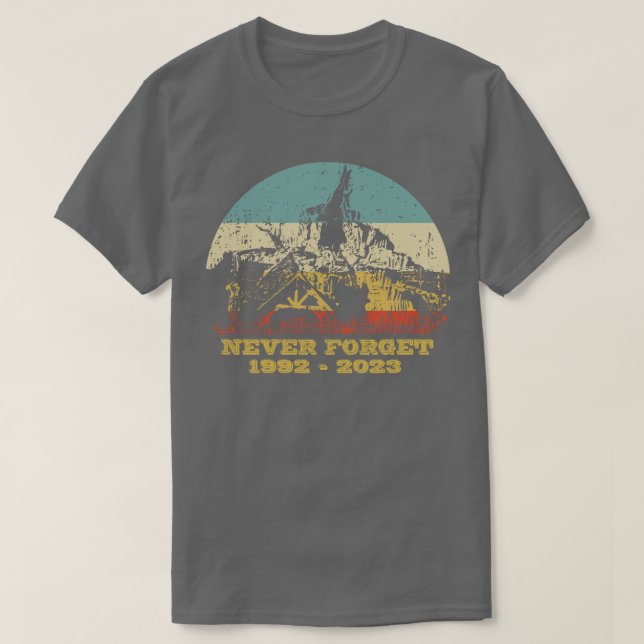 Camiseta La montaña Splash nunca se olvida (Diseño del anverso)