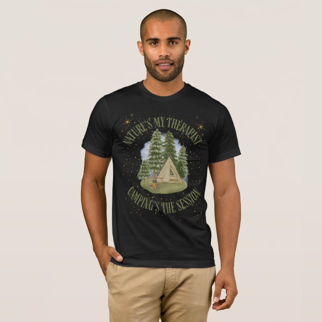 Camiseta La naturaleza es mi terapeuta - acampar es la sesi (Anverso completo)
