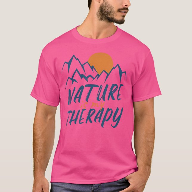 Camiseta La Naturaleza Es Mi Terapia Senderismo Camping Cam (Anverso)