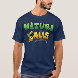Camiseta La naturaleza llama a divertida acampada de verano