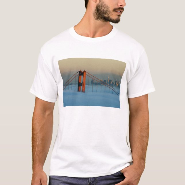 Camiseta La niebla pasa por la bahía de San Francisco (Anverso)