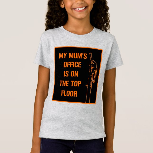Camiseta La oficina de mi mamá arborista está en el último  (Anverso)