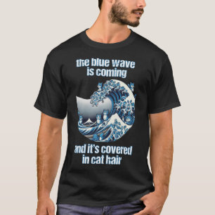 Camiseta La Ola Azul Se Está Cubriendo En Cabellos De Gato 