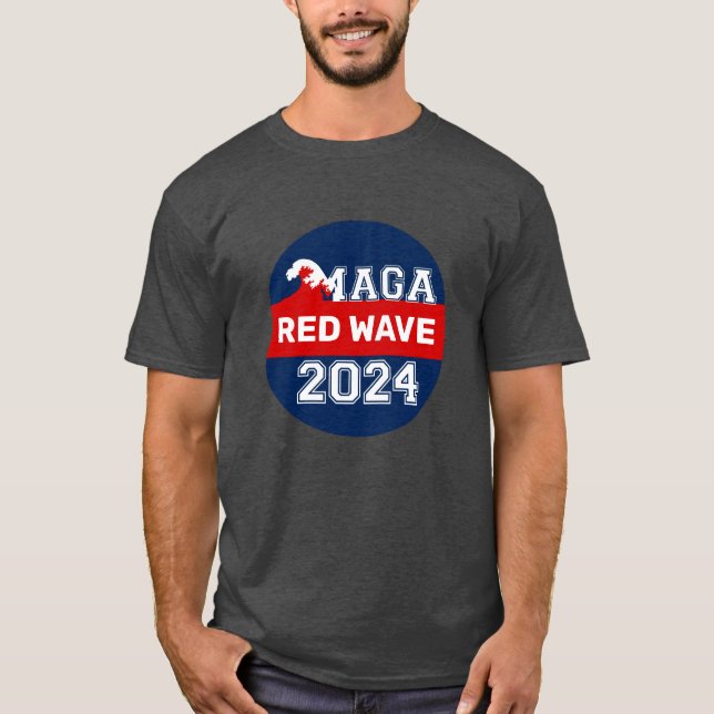 Camiseta La ola roja Ultra MAGA está llegando a MAGA King T (Anverso)