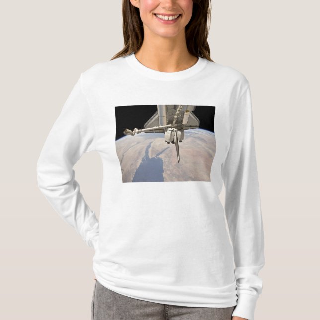 Camiseta La parte posterior de la lanzadera espacial acopla (Anverso)