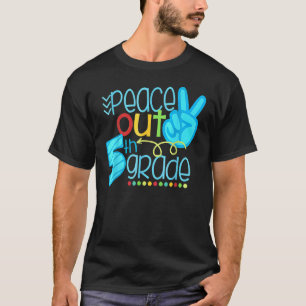 Camiseta La Paz En El Quinto Grado Del Año Escolar