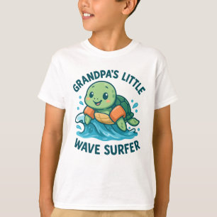Camiseta La pequeña surfista de ola del abuelo cute a la to