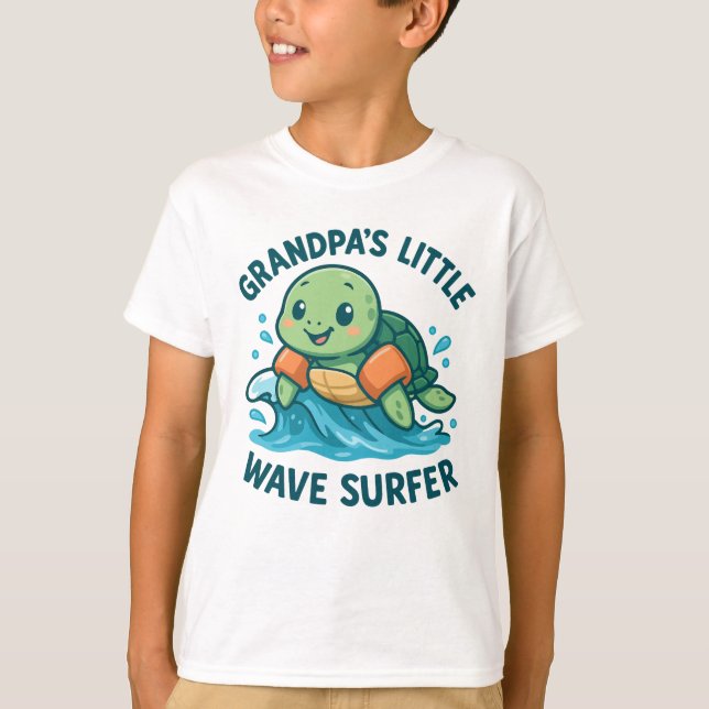 Camiseta La pequeña surfista de ola del abuelo cute a la to (Anverso)