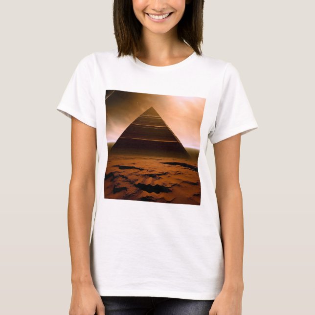 Camiseta La pirámide del planeta rojo (Anverso)