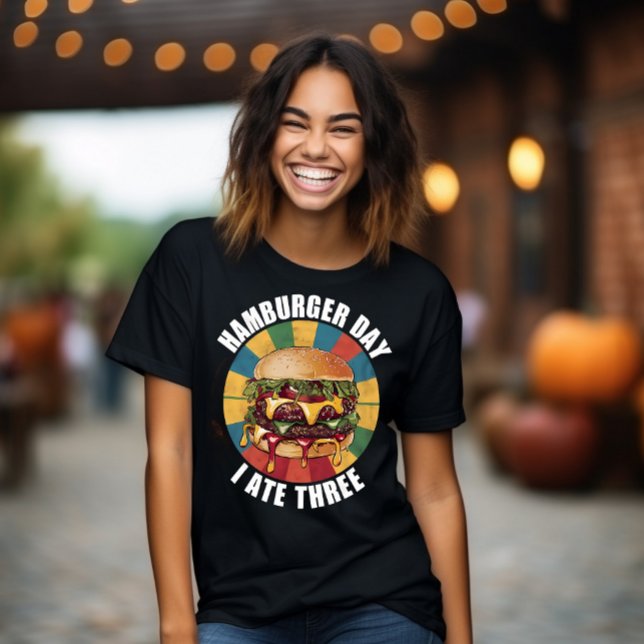 Camiseta La poderosa hamburguesa en una placa (Subido por el creador)