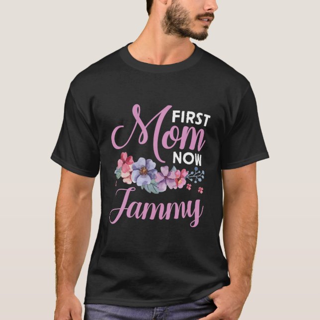Camiseta La Primera Mamá Ahora Jammy Abuela Bendiciones Pro (Anverso)