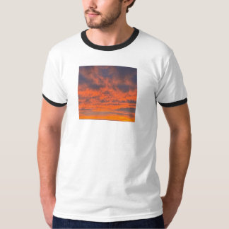 Camiseta La puesta de sol en llamas