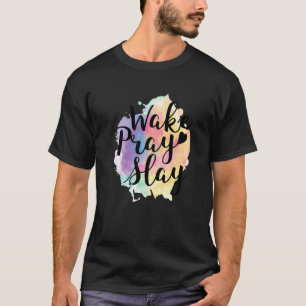 Camiseta La religión de la fe del arcoiris de la liebre agu