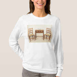 Camiseta La tabla lateral y los pares de eje apoyan sillas