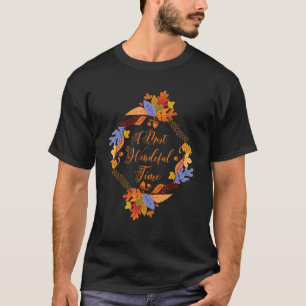 Camiseta La temporada de otoño deja la corona otoñal más ma