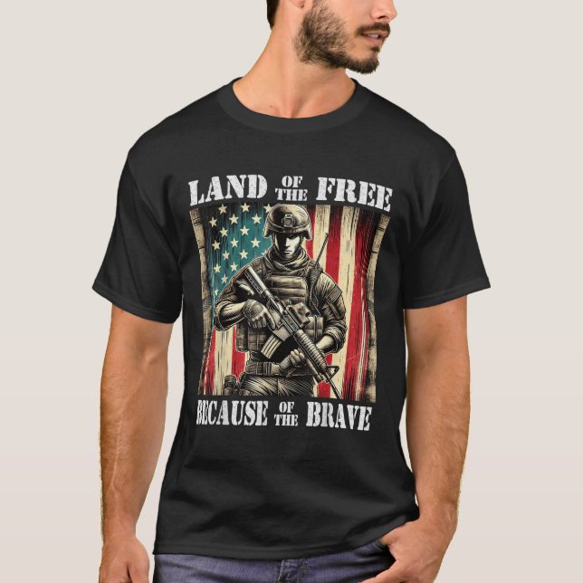 Camiseta La Tierra De Los Valientes Libres Veteranos Del Dí (Anverso)