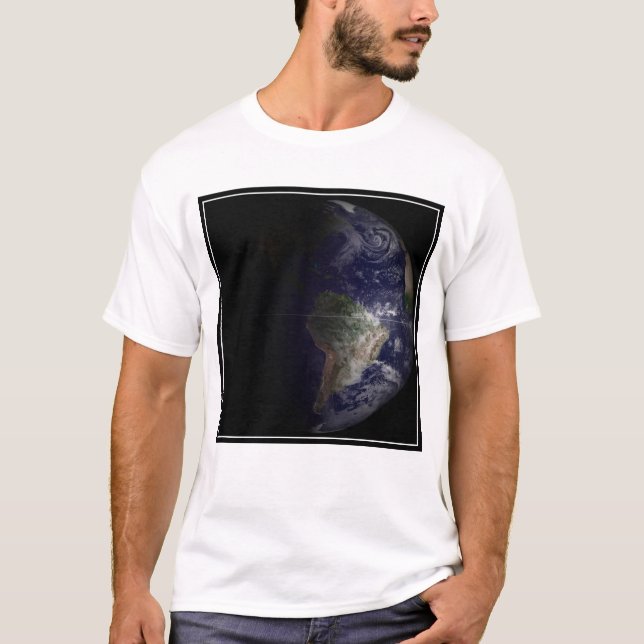 Camiseta La Tierra En Su Equinoccio. (Anverso)