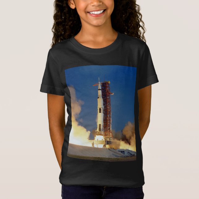 Camiseta La Tierra sacude mientras el Saturno V se desplaza (Anverso)