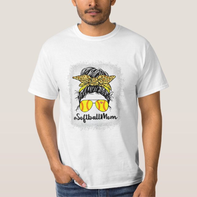 Camiseta La vida de la mamá del Softball con el leopardo (Anverso)