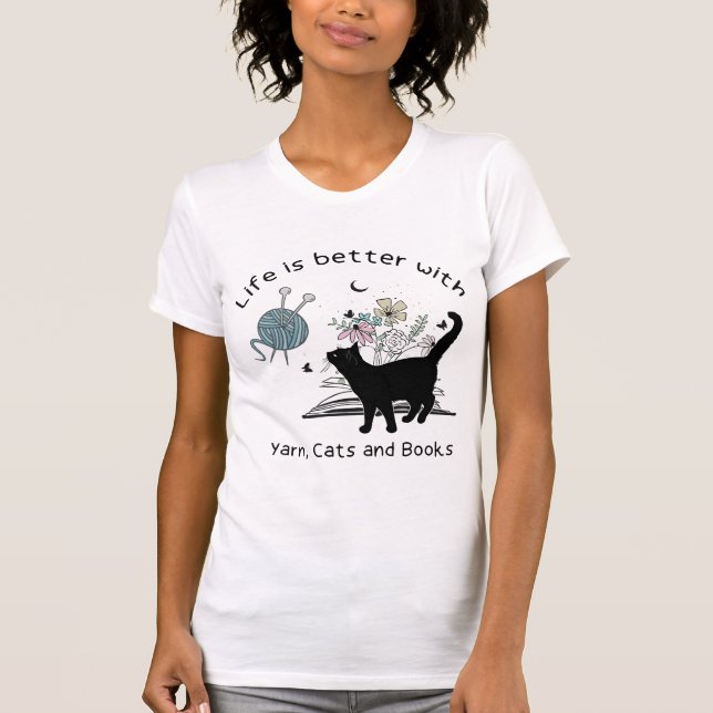 Camiseta La vida es mejor con los gatos y libros yarn (Anverso)