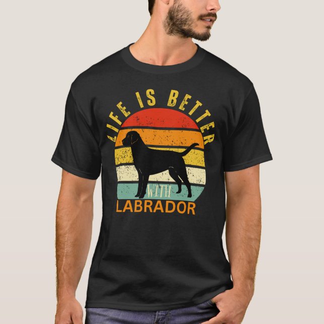 Camiseta La vida es mejor con un labrador negro, amante de  (Anverso)