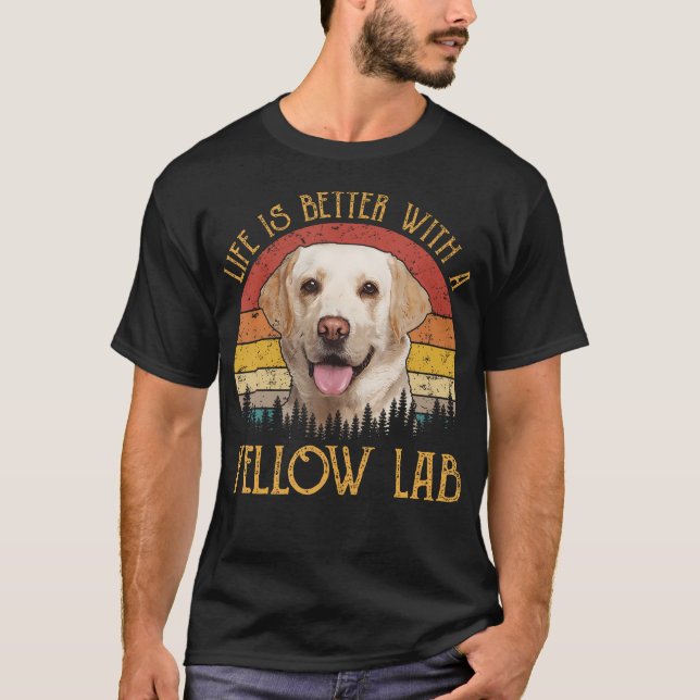 Camiseta La vida es mejor con un perro labrador amarillo (Anverso)