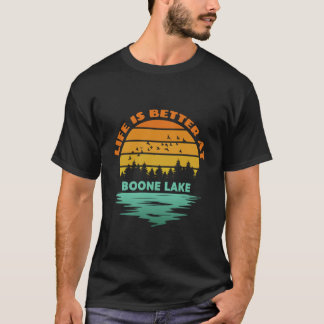 Camiseta La vida es mejor en Boone Lake Sunset Outdoor Camp