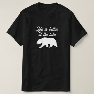 Camiseta La vida es mejor en el lago silueta de oso negro