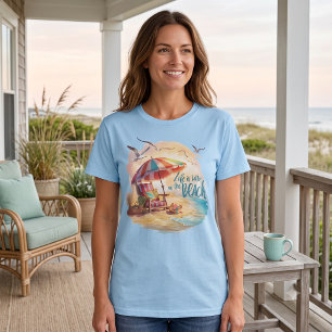 Camiseta La vida es mejor en la estética costera de la play