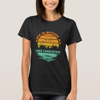 Camiseta La vida es mejor en Lake Charlevoix Sunset Outdoor