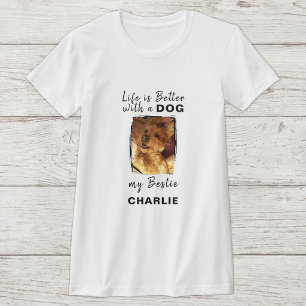 Camiseta La vida es mejor nombre de foto de perro negro