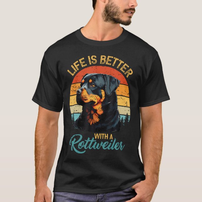 Camiseta La Vida Retro Es Mejor Con Un Perro Rottweiler Rot (Anverso)