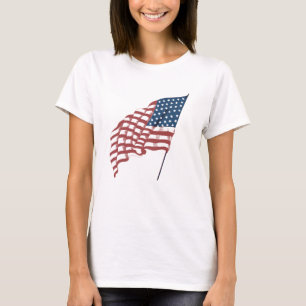 Camiseta La vieja bandera patriotica estadounidense ondeand