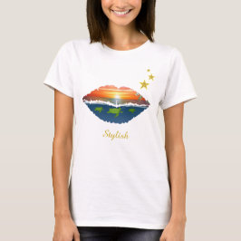 Camiseta Labios de amanecer oceánico elegantes, estrellas y