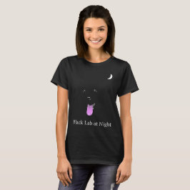 Camiseta Laboratorio negro en la noche