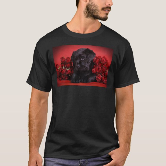 Camiseta Labrador Cachorro Con Rosas Rojas (Anverso)