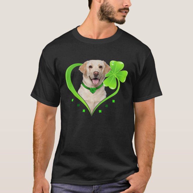 Camiseta Labrador En El Corazón De Shamrock (Anverso)
