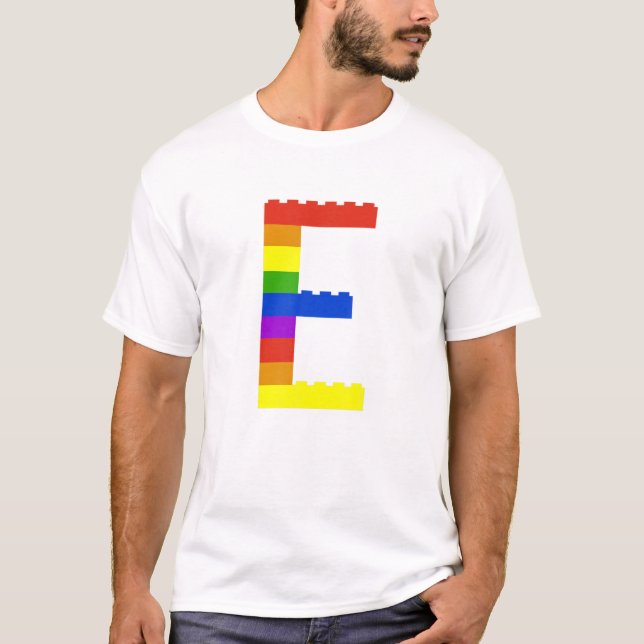 Camiseta Ladrillos Letra temática E Monograma Nombre Presió (Anverso)