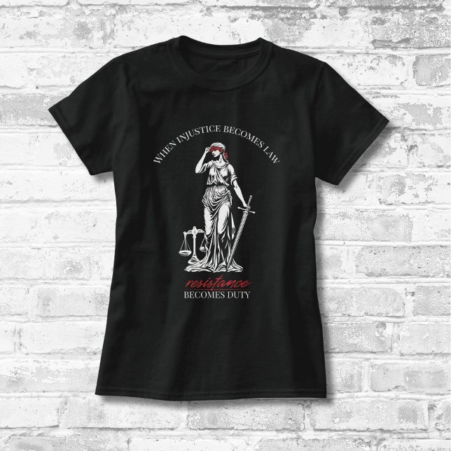Camiseta Lady Justice Resistance (Subido por el creador)
