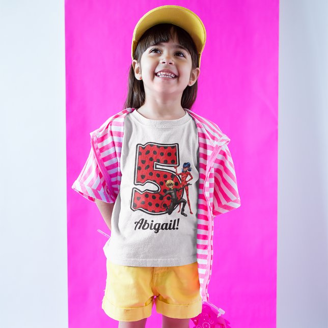 Camiseta Ladybug milagroso y Cat Noir 5 cumpleaños (Girl wearing t-shirt)