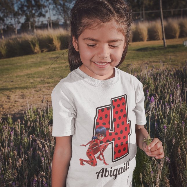 Camiseta Ladybug milagroso y Cat Noir cuarto cumpleaños (Girl wearing t-shirt)