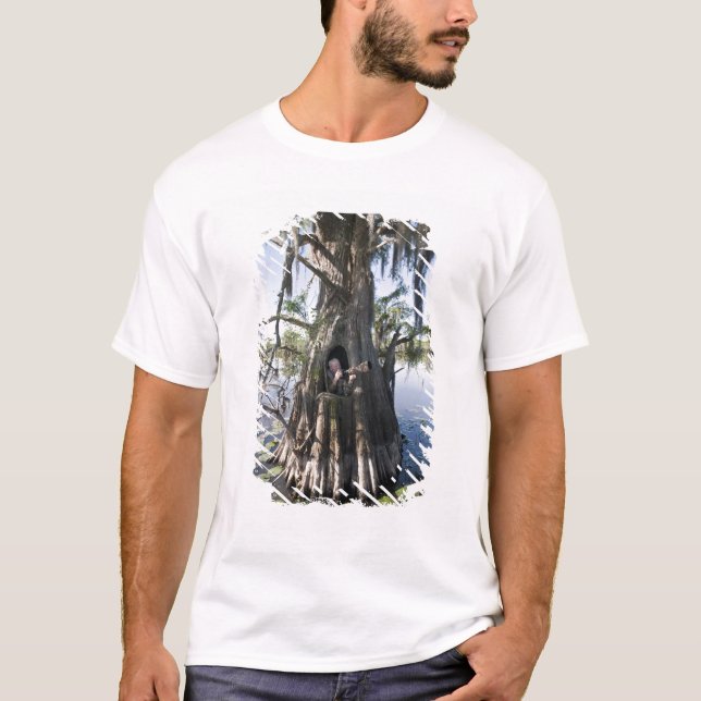Camiseta Lago Caddo, escondite de caza (Anverso)