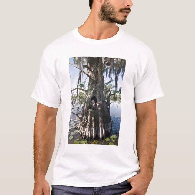 Camiseta Lago Caddo, escondite de caza (Anverso)