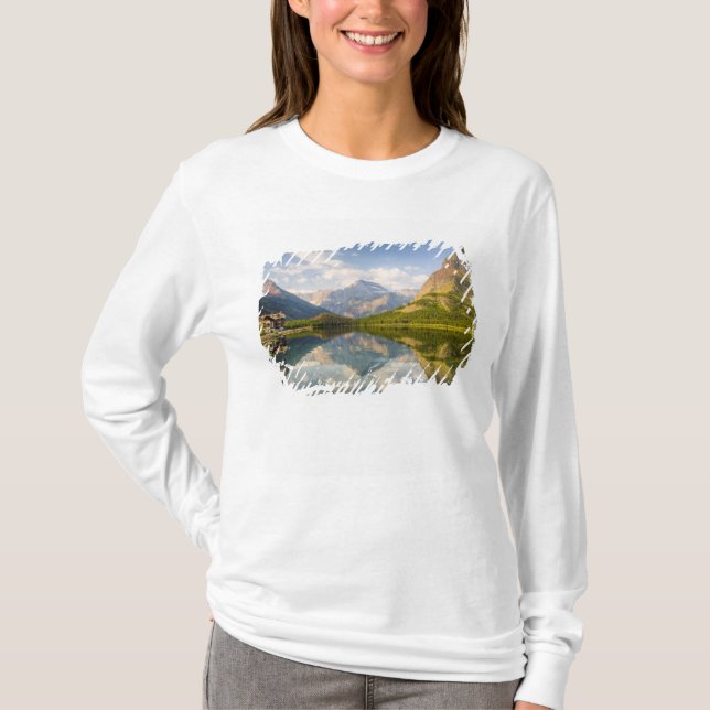 Camiseta Lago Swiftcurrent con el hotel Many Glacier y (Anverso)