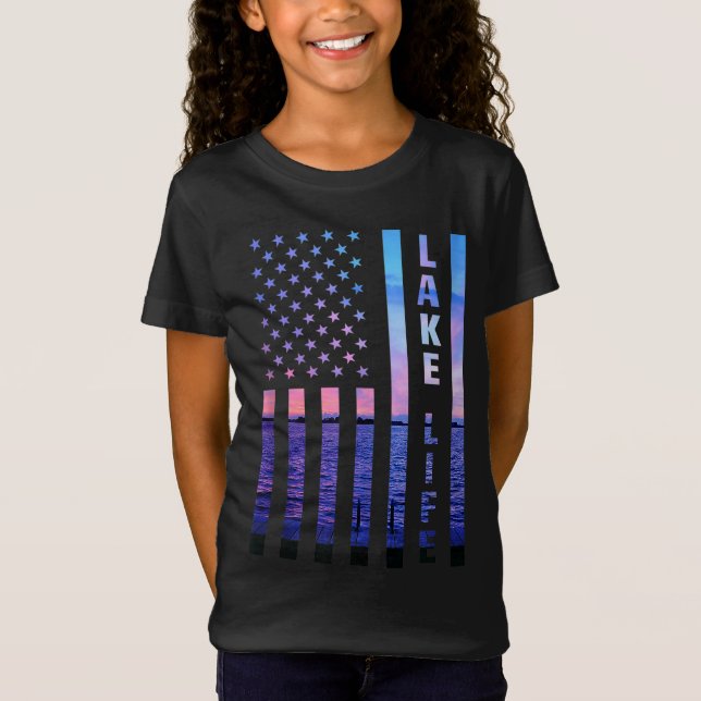 Camiseta Lake Life Bandera Americana Dock Sunset Wakeboarde (Anverso)