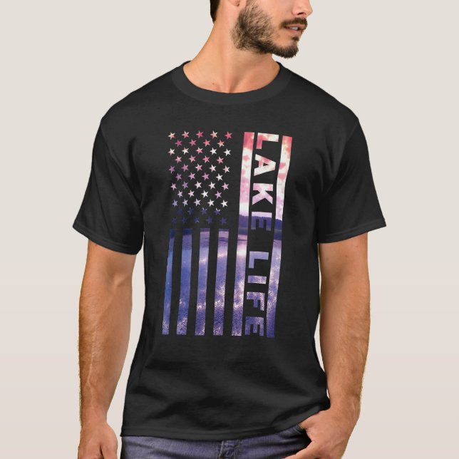 Camiseta Lake Life Bandera Americana Dock Sunset Wakeboarde (Anverso)