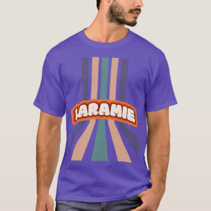 Camiseta Laramie Wyoming Ciudad hippie colorida vertical