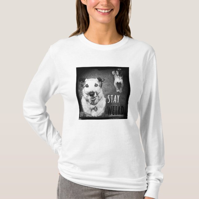 Camiseta larga extraña de la manga de la estancia (Anverso)