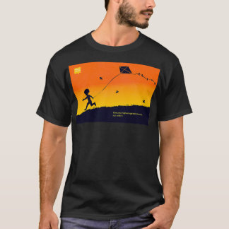 Camiseta Las cometas se elevan más alto contra el viento