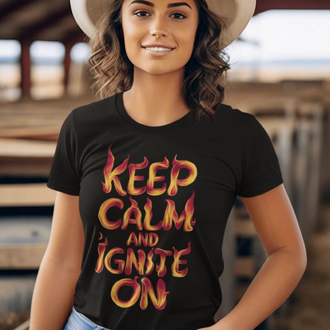 Camiseta Las llamas mantienen la calma y se encienden (Subido por el creador)
